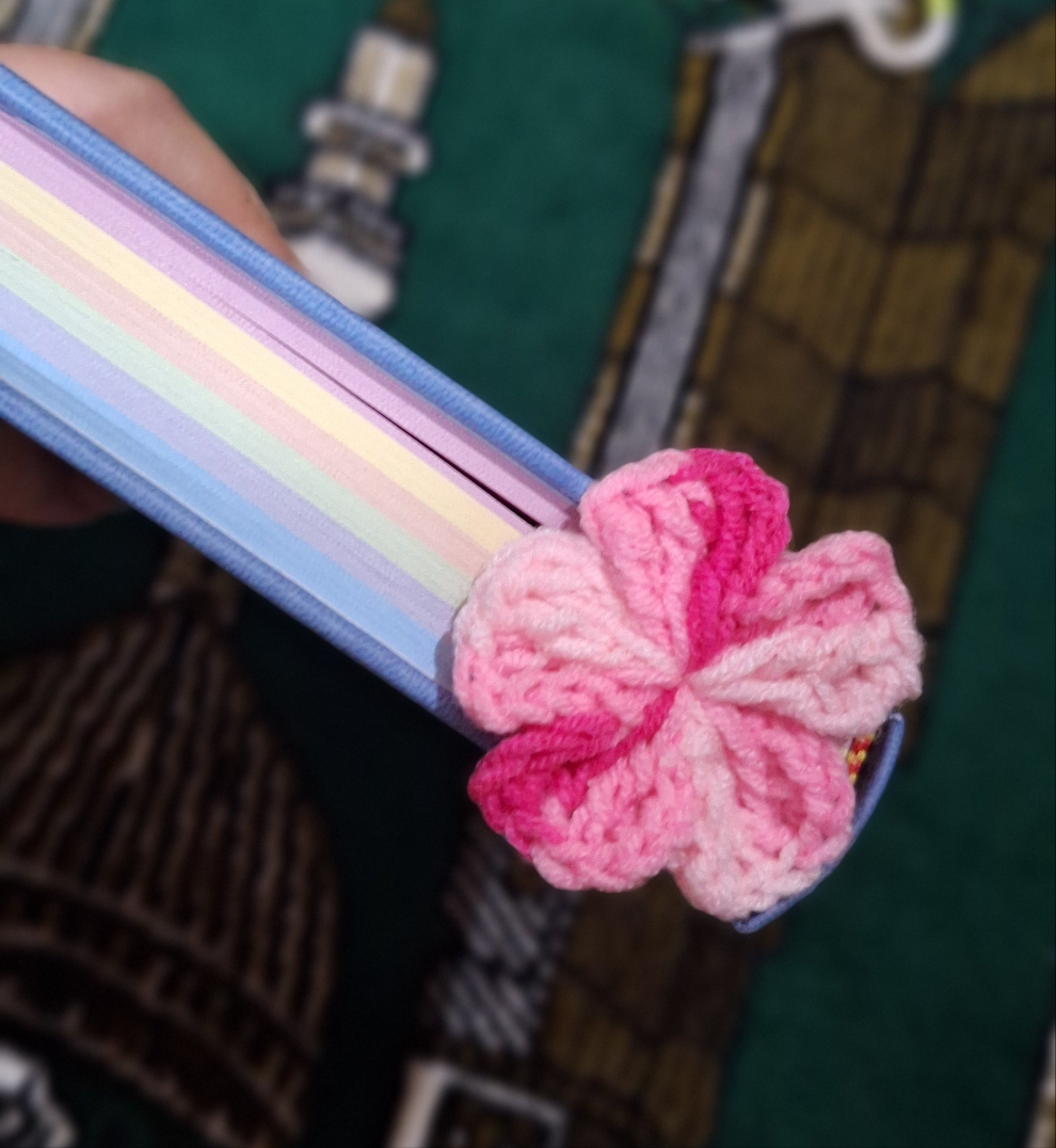 Flower bookmark